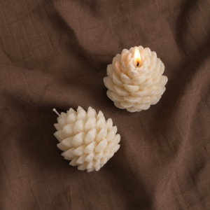 Świeca Pinecone